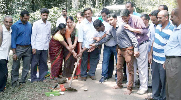 ಮಡಿಕೇರಿ: ವಿವಿಧ ಕಾಮಗಾರಿಗೆ ಶಾಸಕ ಬೋಪಯ್ಯ ಚಾಲನೆ